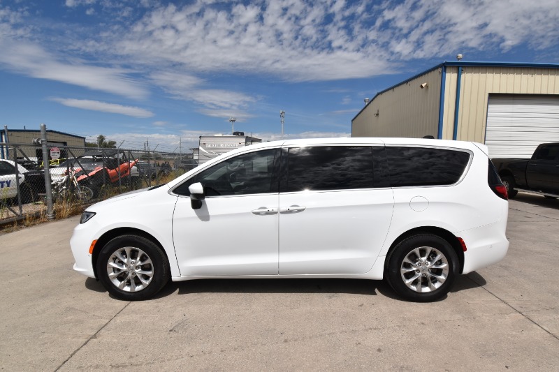 2023 Chrysler Pacifica ALLWHEEL DRIVE Touring L