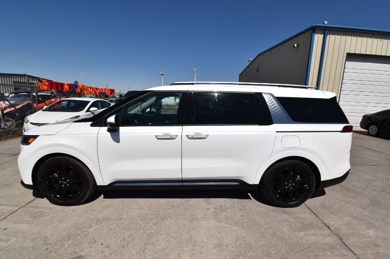 2024 Kia Carnival SX